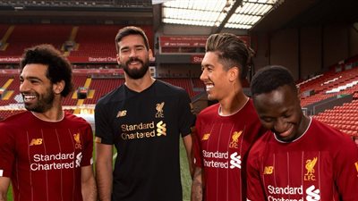رسمياً.. ليفربول يكشف عن قميص الفريق للموسم القادم