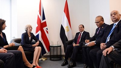 رئيسة وزراء بريطانيا تعزي السيسي  فى شهداء مسجد 
