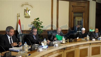 مجلس الوزراء يوافق على التعاقد مع 