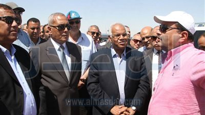 وزير النقل يتفقد أعمال تنفيذ الطريق الدائري الإقليمي
