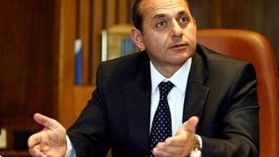 البنك الأهلي يبيع 5 ملايين دولار خلال ساعات