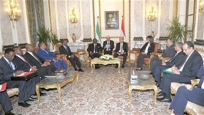 شريف إسماعيل يلتقي نائب رئيس جمهورية غينيا الاستوائية (صور)