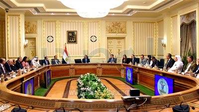 رئيس الوزراء يبحث تعزيز التنسيق والتكامل بين البورصات العربية