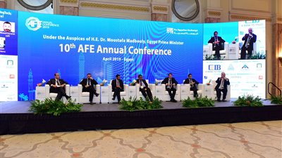 مسؤول مصرفي: قاعدة عملاء البنوك فى مصر تصل إلى 14 مليون