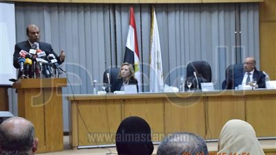 بالصور.. طرح 350 سيارة مبردة للشباب كمرحلة أولي  لتوفير السلع للمواطنين