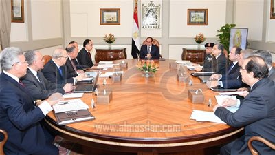 الرئيس السيسي يبحث مع المسؤولين تداعيات نقل السفارة الأمريكية للقدس