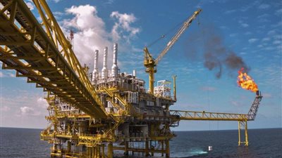 تراجع أسعار النفط بفضل زيادة المخزون الأمريكي