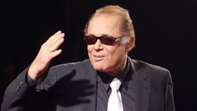 وفاة الفنان محمود عبدالعزيز عن عمر يناهز 70 عاماً بعد صراع مع المرض