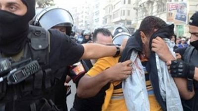 القبض على 5 عناصر إخوانية بتهمة التحريض ضد الجيش والشرطة في 