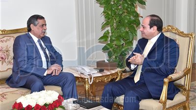 السيسى يبحث مع وزير الكهرباء العراقي تعزيز التعاون في مجال الطاقة