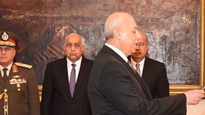 محافظ أسوان الجديد: لن أتوانى عن محاسبة أى مقصر