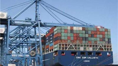 ميناء دمياط يستقبل 11 سفينة حاويات وبضائع عامة خلال 24 ساعة