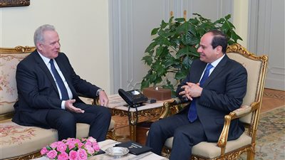الرئيس السيسي يبحث تعزيز التعاون بين مصر والاتحاد الأوروبي