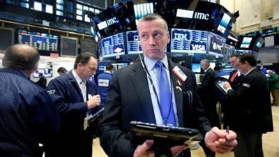 الأسهم المالية تهبط بمؤشري داو جونز وستاندرد آند بورز وناسداك يصعد