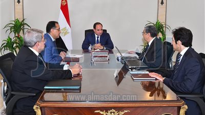 الرئيس يتابع الخطوات التنفيذية والخطط المالية لمشروع 