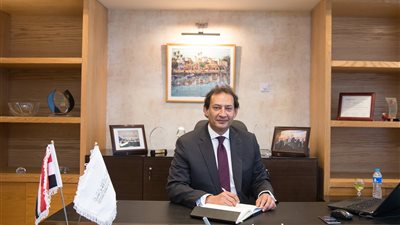 البنوك تُخصص فروع لخدمة كبار السن وذوى الاحتياجات الخاصة