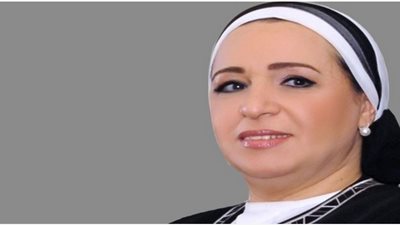 قرينة السيسي تقود حملة تبرع نسائية لصندوق 