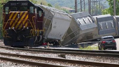 مصرع وإصابة 210 هنود جراء خروج قطار ركاب عن القضبان