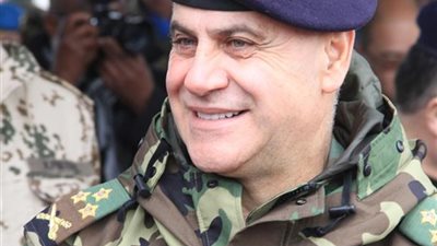قائد الجيش اللبناني: توقيع عقود 