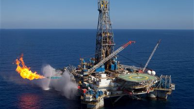 شركة هندية تتفق على شراء الغاز المسال من قطر بنصف الثمن