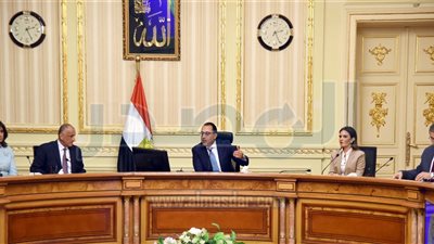 المجموعة الاقتصادية تستعرض مشروع قانون البنك المركزى والجهاز المصرفي