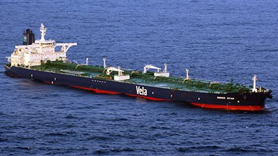 رويترز: ناقلات روسية تتحدى حظر الاتحاد الأوروبي وتهرب وقود طائرات لسوريا