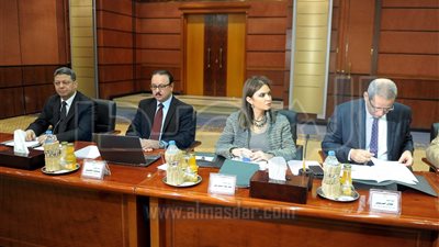 مجلس الوزراء يستعرض تقريرًا عن المشروعات الممولة من المنح والقروض الأجنبية