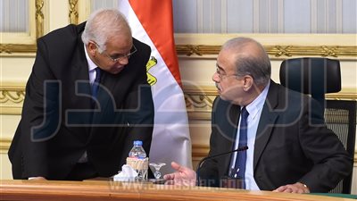 الوزراء يتابع تأمين المنافذ البرية والمطارات المصرية (صور)