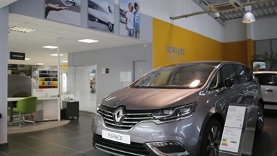 ارتفاع نسبة مبيعات السيارات الجديدة بفرنسا خلال 2015