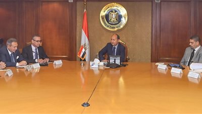 «نصار» يبحث مع مجلس الأعمال «المصرى -الإماراتى» تنمية الاستثمارات المشتركة 