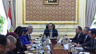 مدبولي يتابع عمل لجنة تخصيص القروض للمشروعات الصغيرة والمتوسطة 