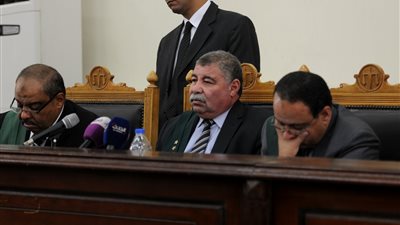 الحكم على 8 متهمين في 