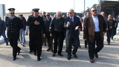 محافظ القاهرة: افتتاح أول موقف إلكتروني في 