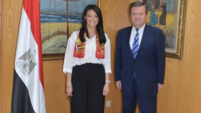 وزيرة السياحة تبحث مع السفير الأوكرانى سبل التعاون بين البلدين