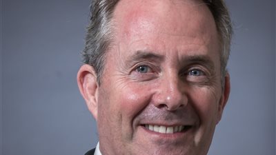 «فوكس» يبحث تعزيز التعاون التجارى والاستثمارى بين مصر وبريطانيا