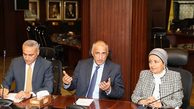 «المركزي» يبحث آليات تنشيط تمويل القطاع العقاري 