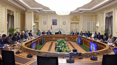 رئيس الوزراء يُتابع موقف تنفيذ مشروعات العاصمة الإدارية الجديدة