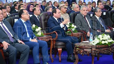 الرئيس السيسي يفتتح عدة مشروعات تنموية كبرى بالعاشر من رمضان