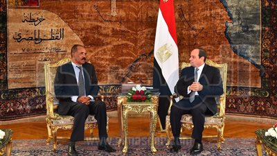 السيسي يبحث مع نظيره الإريتري سبل تعزيز التعاون الاقتصادي والأمني