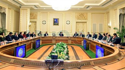 الحكومة تستهدف خفض الدين العام للناتج المحلي الإجمالي حتى 2021