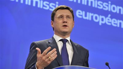 روسيا: مناقشة تجميد إنتاج النفط خلال اجتماع في الجزائر