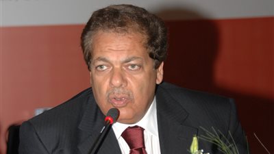 أبو العينين: اشادة المانيا وروسيا بتأمين المطارات يساهم فى عودة السياحة لمصر