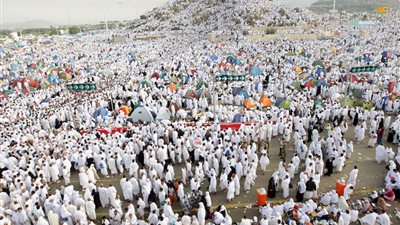 اليوم.. آخر أفواج حجاج الجمعيات الأهلية يصل إلى السعودية