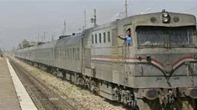 عودة حركة القطارات لطبيعتها بعد انفجار قنبلة بشريط السكة الحديد في البحيرة