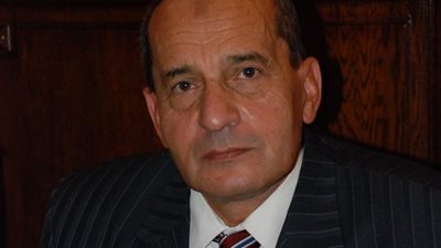 وزير الزراعة يشكل لجنة لمرض الكورونا المستجد