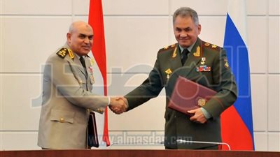 صور: وزير الدفاع يعود إلى أرض الوطن بعد زيارته الرسمية لروسيا