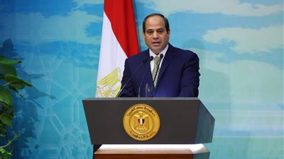 السيسي يعيد تخصيص عددا من الأراضي بالقاهرة لإقامة مشاريع إسكان