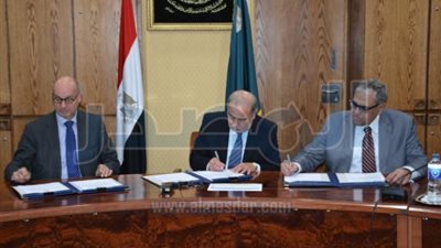 توقيع 3 إتفاقيات بترولية جديدة باستثمارت 47 مليون دولار