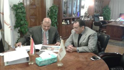 إجتماع لبحث الدراسات المالية لمشروع مدينة التجارة والتسوق بالسويس