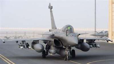 فرنسا توقع مع الهند صفقة توريد 36 طائرة 